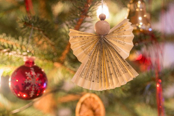 How to make a christmas angel decoration